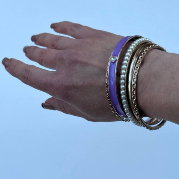 Set of 5 Gold Tone Bangles Bracelets - Picture 1 of 6